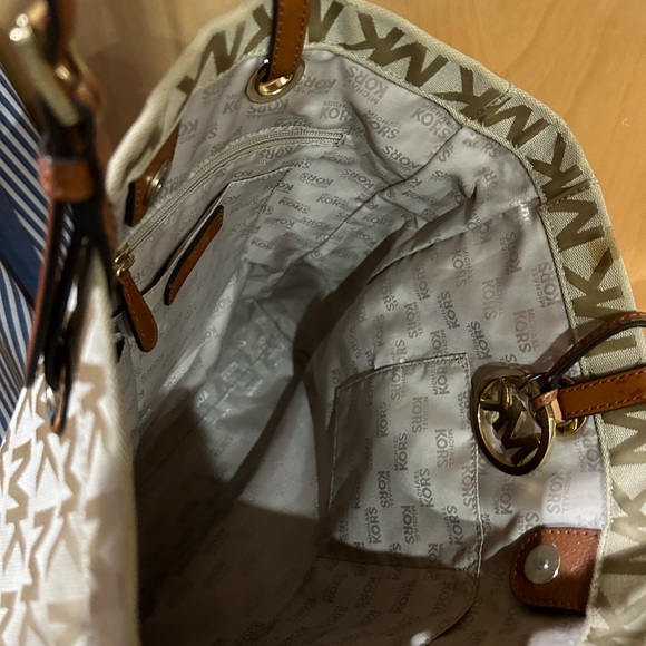 Large Michael kors tote - Picture 2 of 2